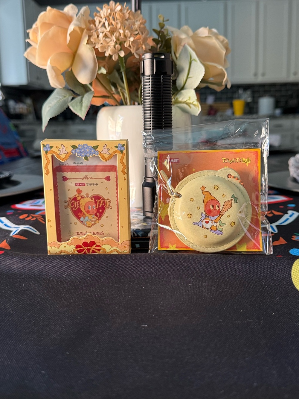 Twinkle Twinkle measuring tape and MagSafe card holder